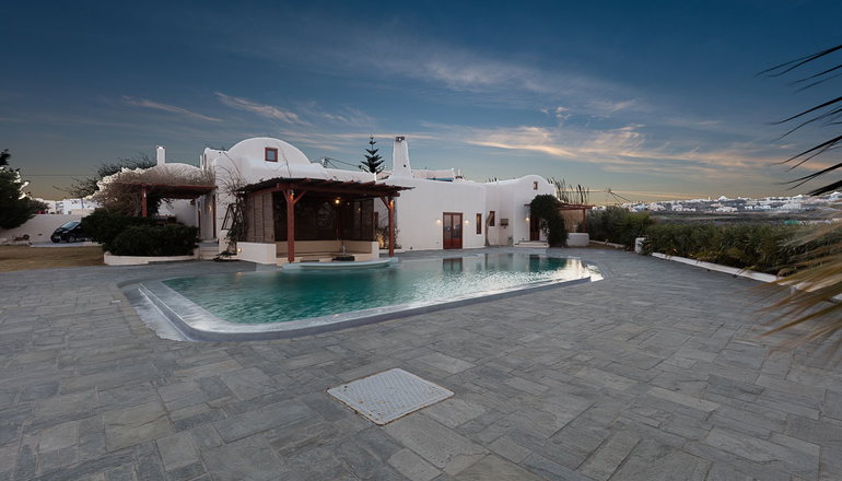 Aquaria Villa Santorini