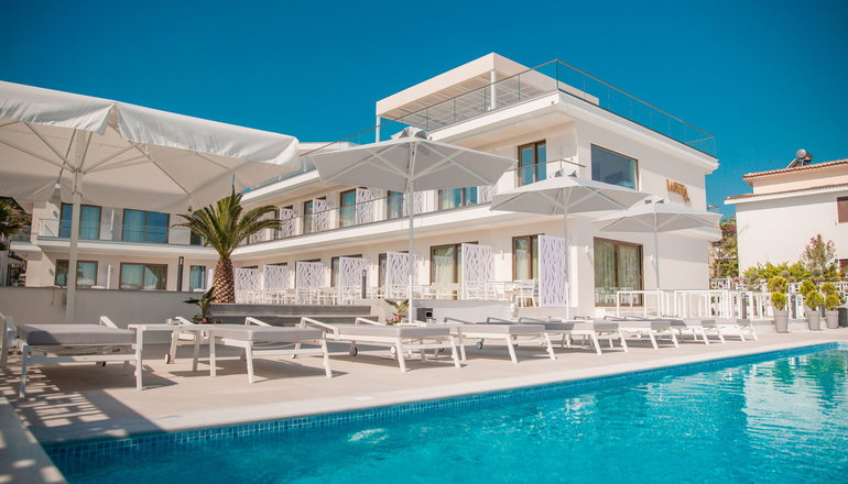 Laguna Resort