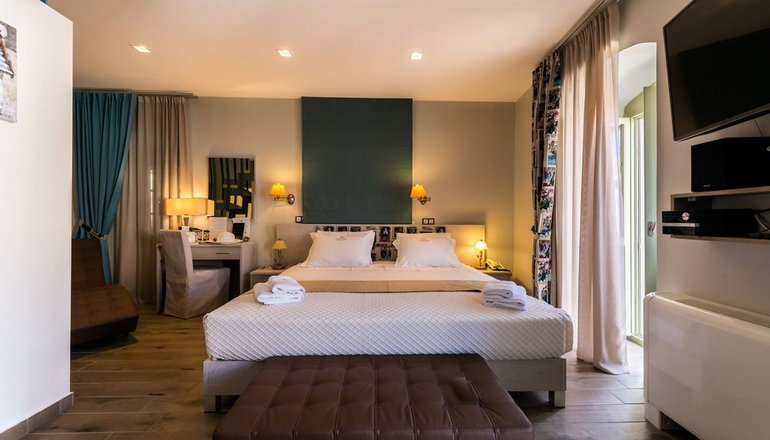 4* Fiscardonna Luxury Suites