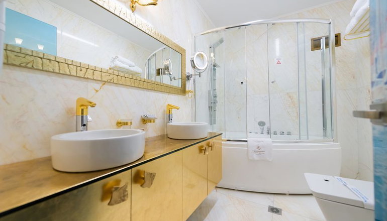 4* Fiscardonna Luxury Suites