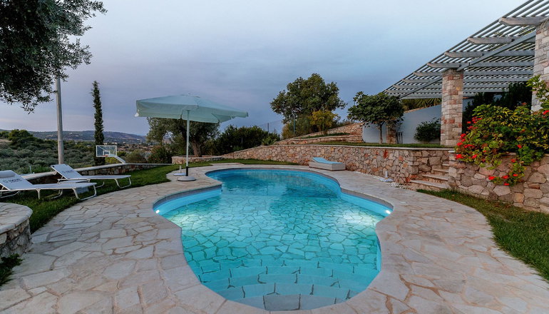 Sunny Place Resort - Δορούφι, Πόρτο Χέλι