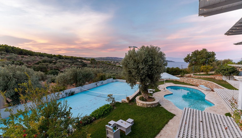 Sunny Place Resort - Δορούφι, Πόρτο Χέλι