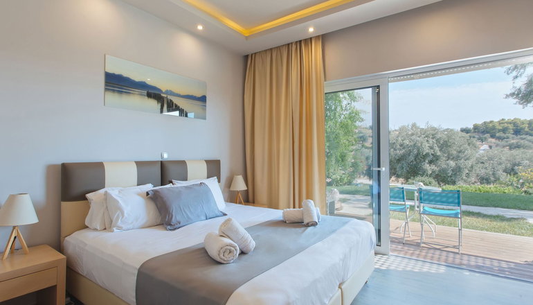 Sunny Place Resort - Δορούφι, Πόρτο Χέλι