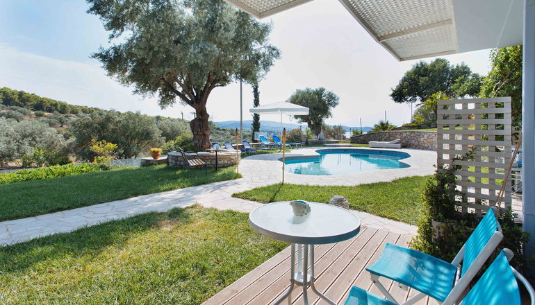 Sunny Place Resort - Δορούφι, Πόρτο Χέλι