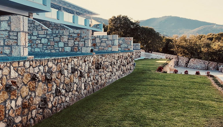 4* Aliv stone suites & spa
