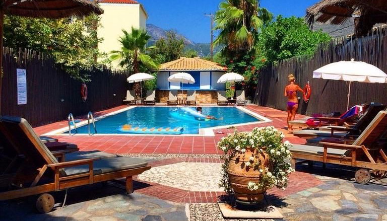 Santa Maura Studios & Apartments