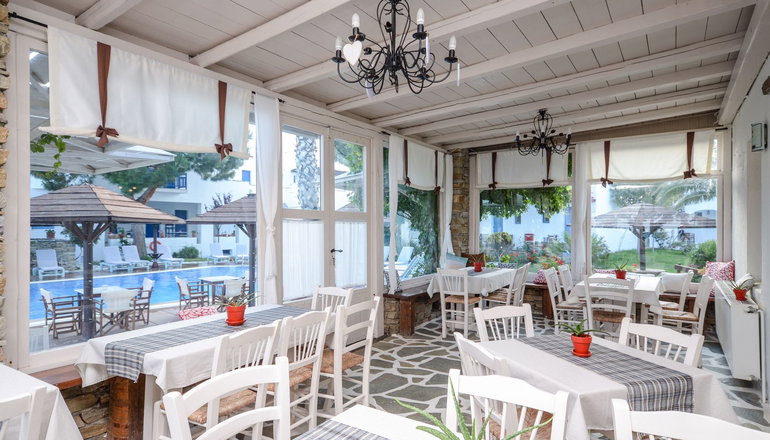 Alkyoni Beach Hotel