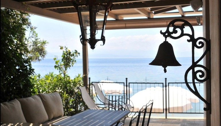 6 Keys Hotel