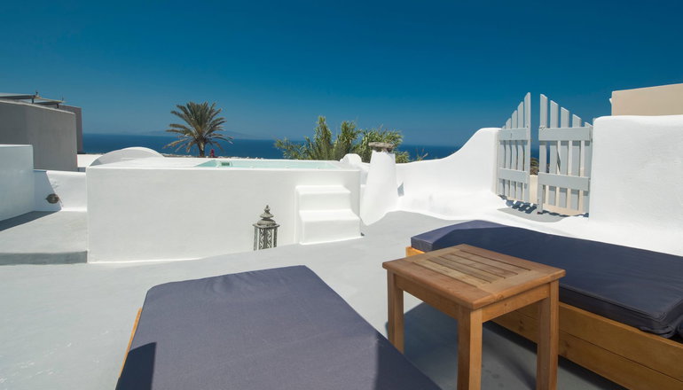 4* Aqua Serenity Luxury Suites