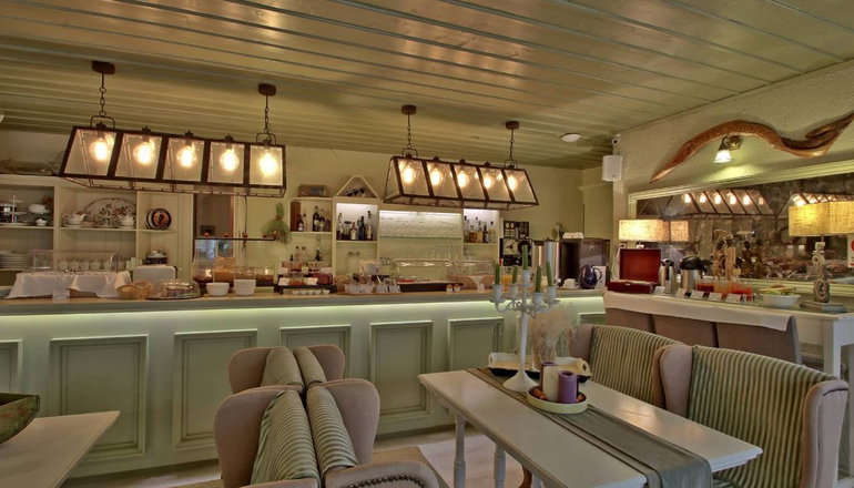 4* Skamnos Boutique Hotel