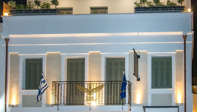 4* Faces Art Suites Rhodes