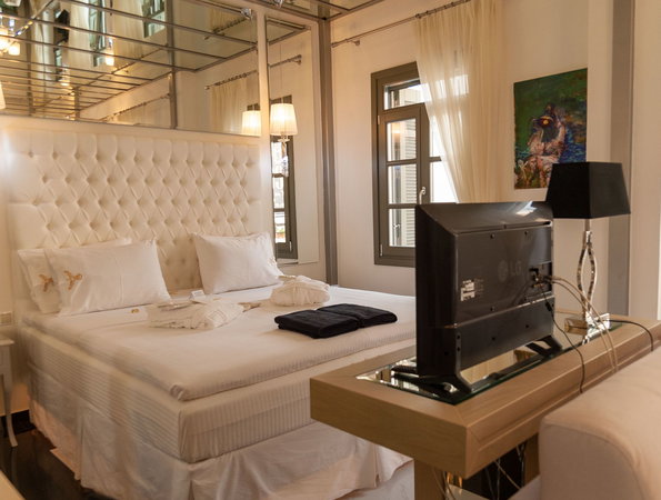4* Faces Art Suites Rhodes