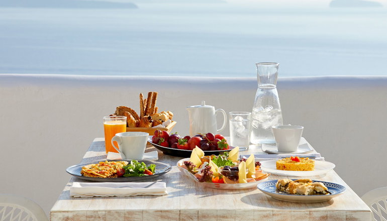 La Perla Villas & Suites