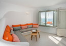 La Perla Villas & Suites