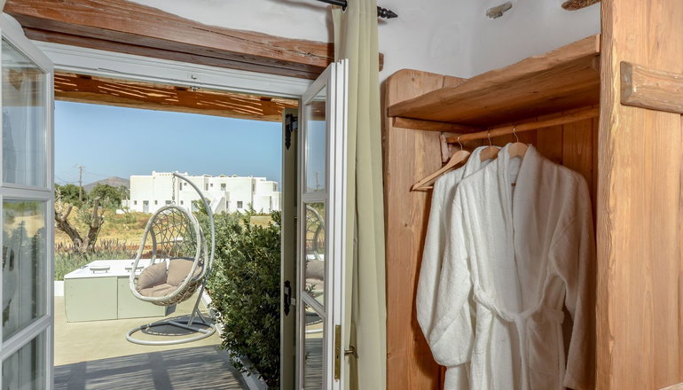 Naxos Finest Villa