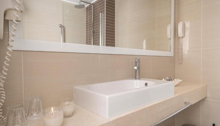 4* Art Hotel Debono - Γουβιά, Κέρκυρα