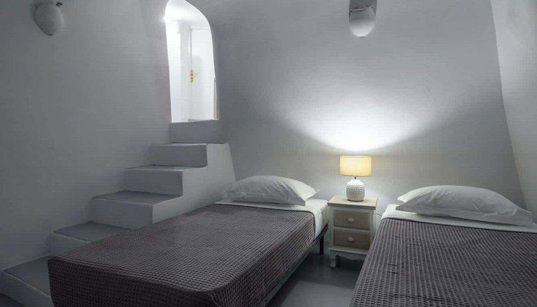 Agapi Cave House