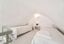 Kampanario Villa Santorini