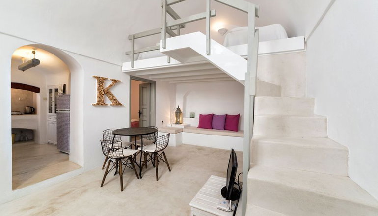Kampanario Villa Santorini