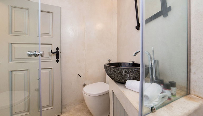Kampanario Villa Santorini