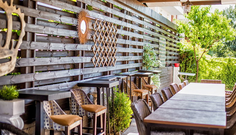 Greek Pride Hotel & Apartments