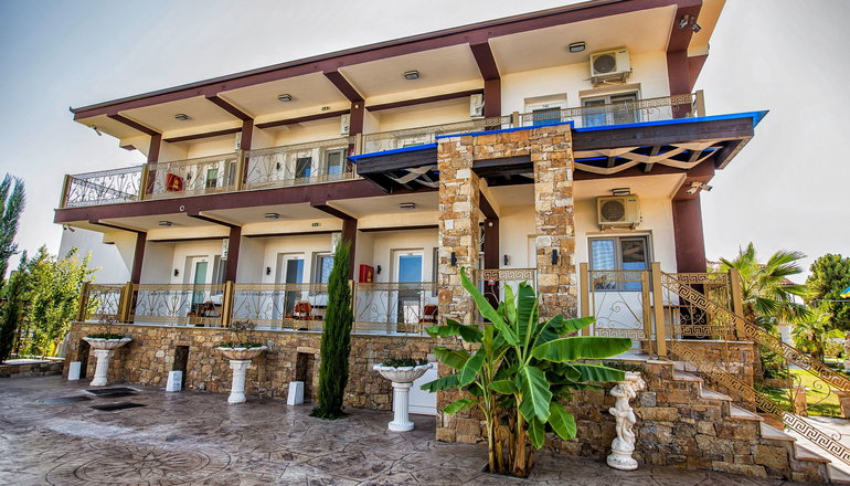 Greek Pride Hotel & Apartments