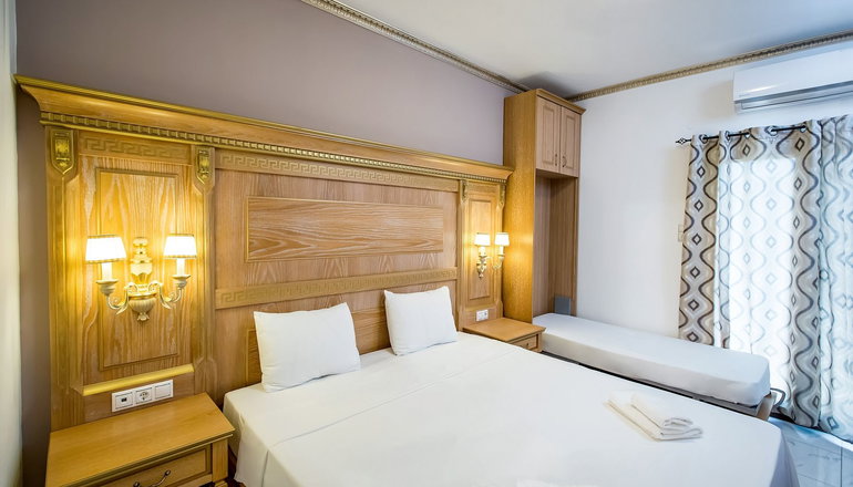Greek Pride Hotel & Apartments