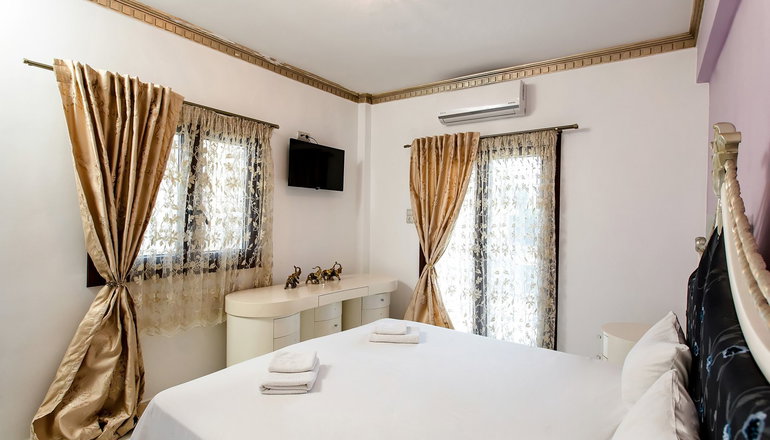 Greek Pride Hotel & Apartments