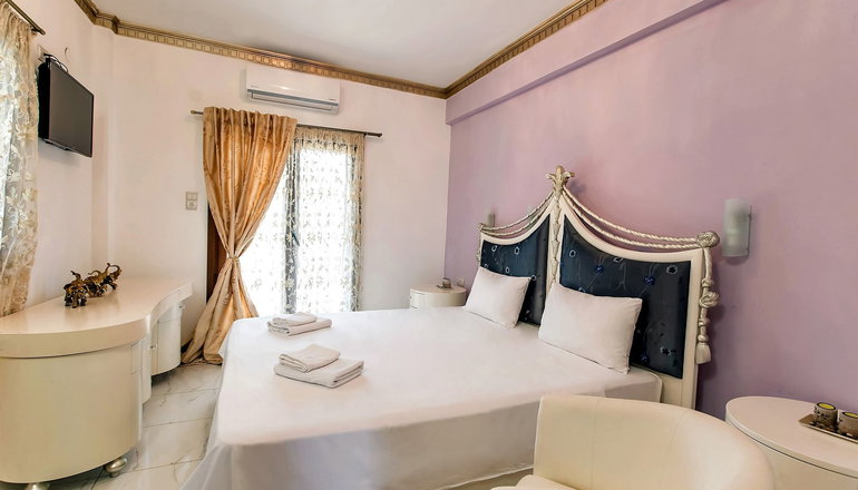 Greek Pride Hotel & Apartments