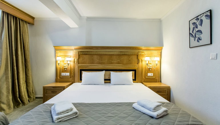 4* Greek Pride Seafront Hotel