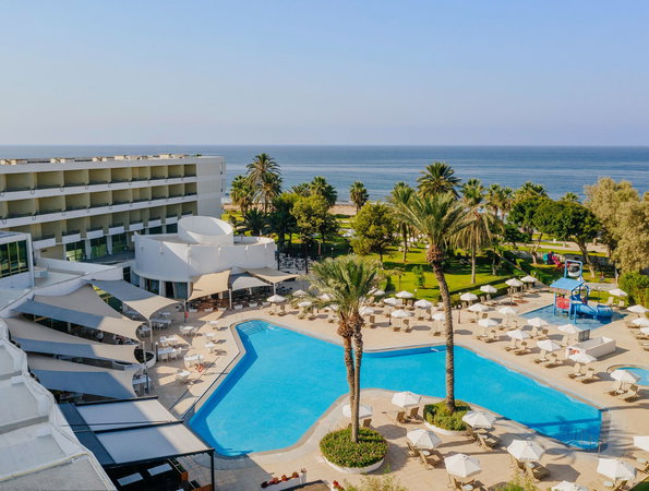 4* Louis Imperial Beach