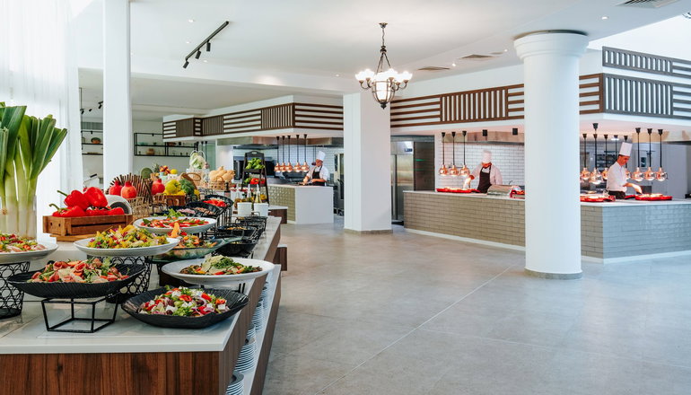 4* Louis Imperial Beach