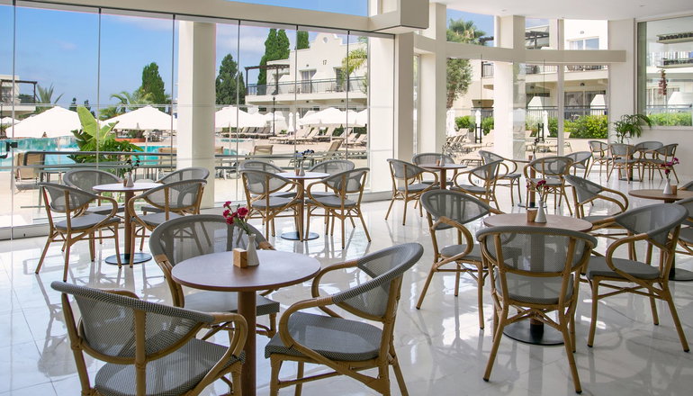 4* Louis Paphos Breeze