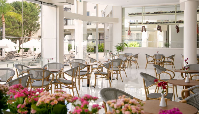 4* Louis Paphos Breeze