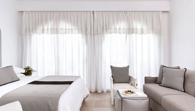 4* Aressana Spa Hotel & Suites