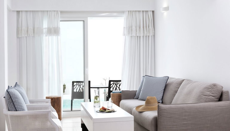 4* Aressana Spa Hotel & Suites