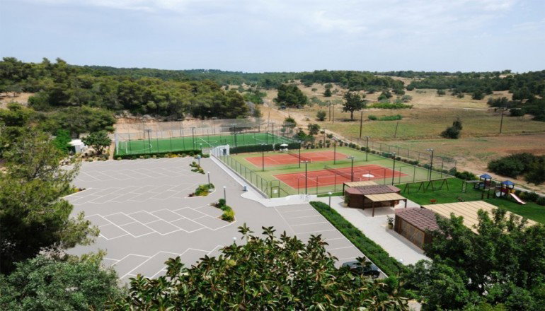 4* AKS Hinitsa Bay