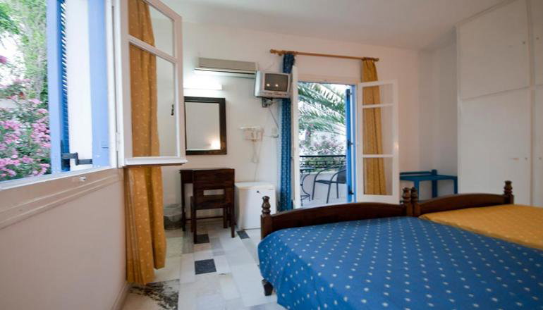 Sergis Hotel