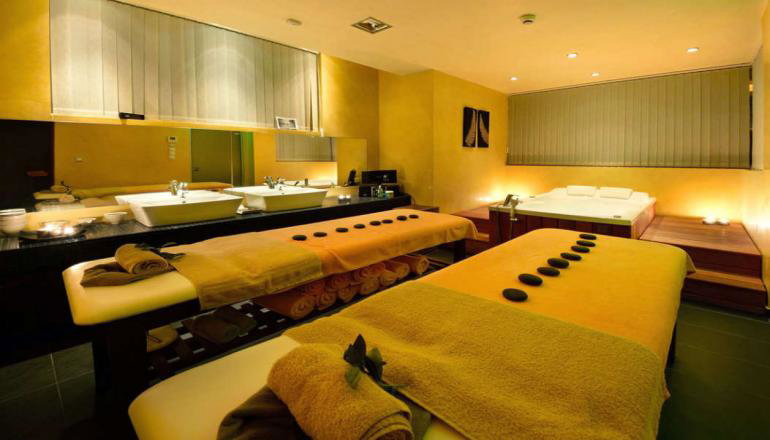 5* Royal Paradise Hotel