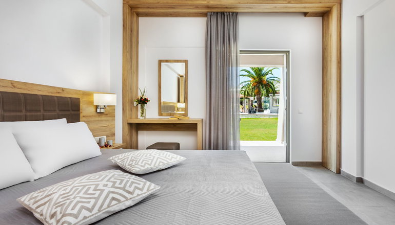 Iris Hotel -  Κασσάνδρα, Χαλκιδική