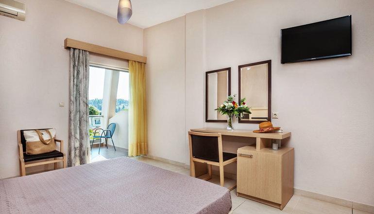 Iris Hotel -  Κασσάνδρα, Χαλκιδική
