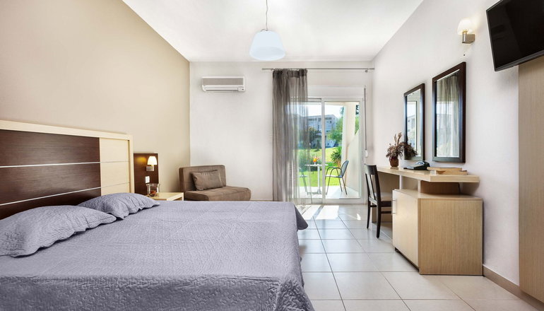 Iris Hotel -  Κασσάνδρα, Χαλκιδική