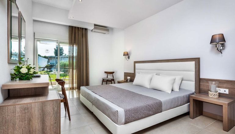 Iris Hotel -  Κασσάνδρα, Χαλκιδική