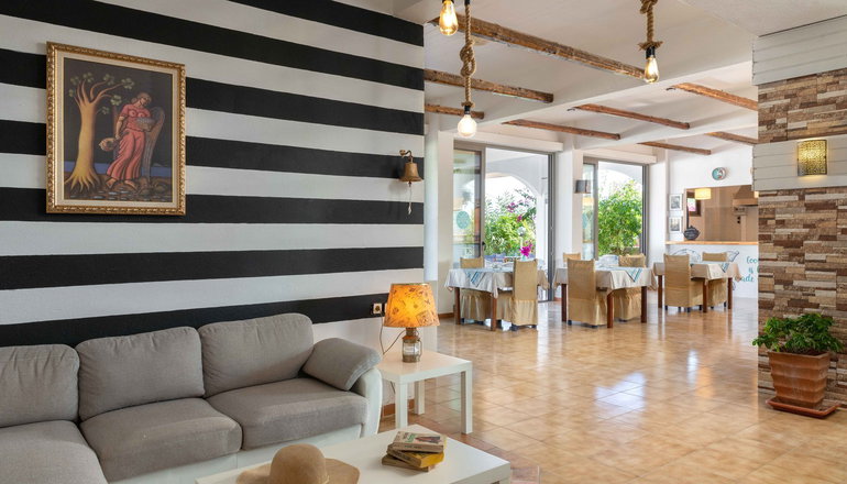 Panorama Gennadi Guest House & Bistrot