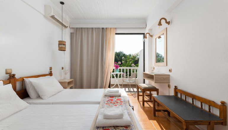 Panorama Gennadi Guest House & Bistrot