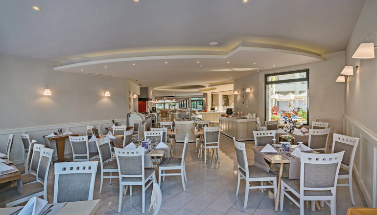 4* Pearl Beach