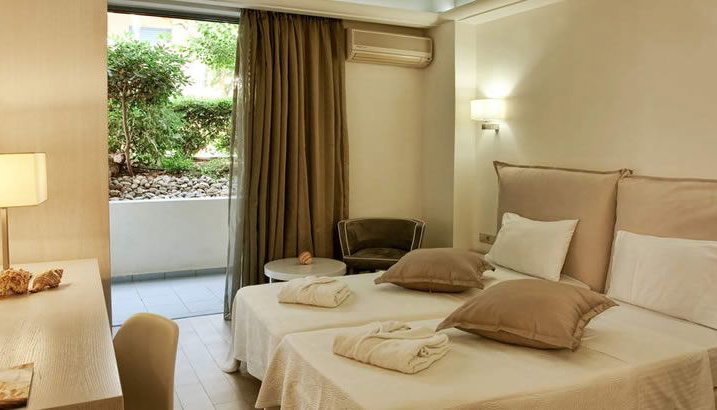 4* Pearl Beach