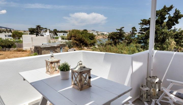 Blue Waves Suites & Apartments Paros