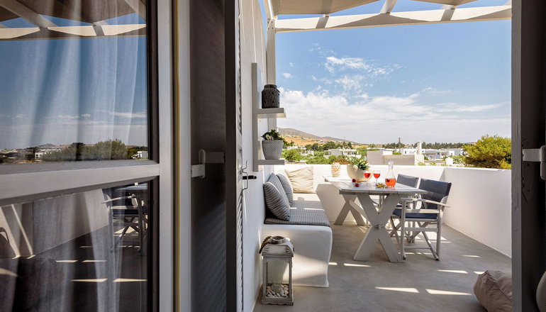 Blue Waves Suites & Apartments Paros