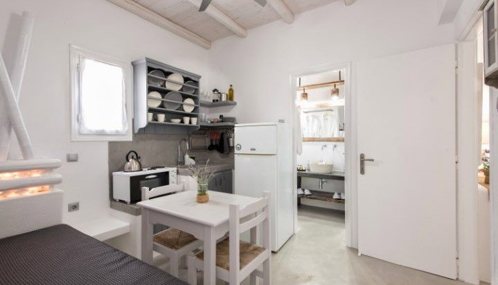 Blue Waves Suites & Apartments Paros